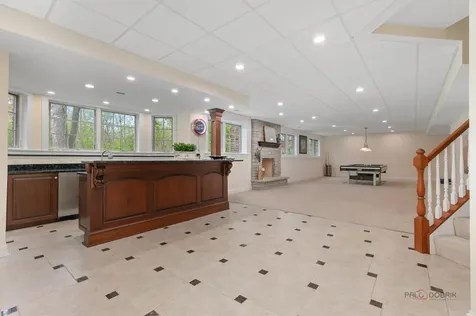 14805 Creekside Path Libertyville IL 60048