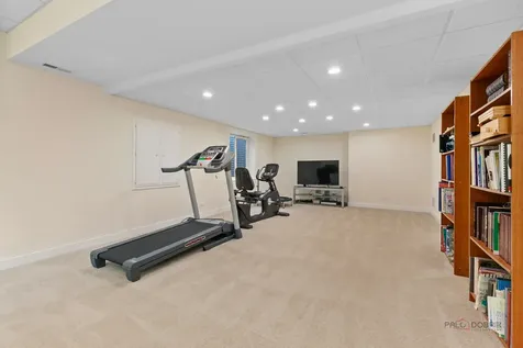 14805 Creekside Path Libertyville IL 60048