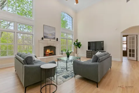 14805 Creekside Path Libertyville IL 60048
