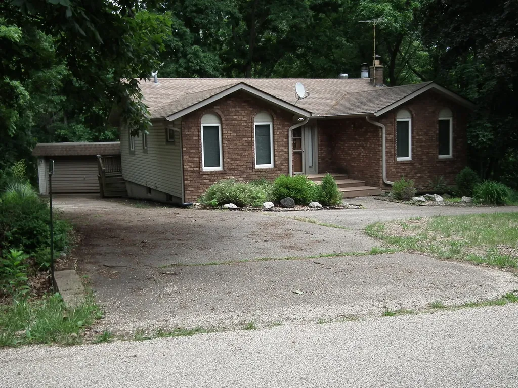 18 Sheridan Drive Putnam IL 61560