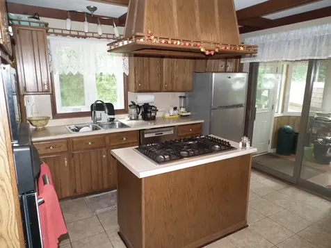 18 Sheridan Drive Putnam IL 61560