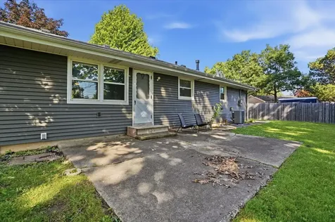 2512 Highland Drive Lindenhurst IL 60046