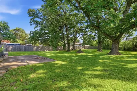2512 Highland Drive Lindenhurst IL 60046