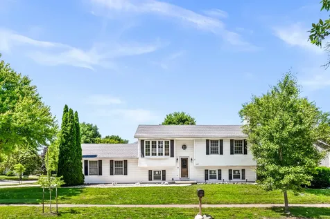 2102 Pacific Avenue Bloomington IL 61701