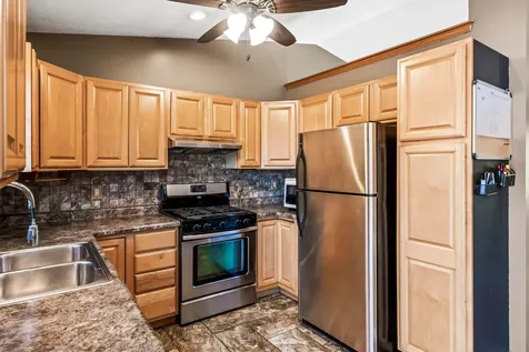 2102 Pacific Avenue Bloomington IL 61701