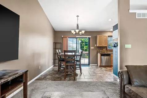 2102 Pacific Avenue Bloomington IL 61701