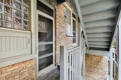 219 North Oak Park Avenue Oak Park IL 60302
