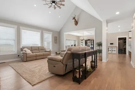 4457 East Minooka Road Minooka IL 60447