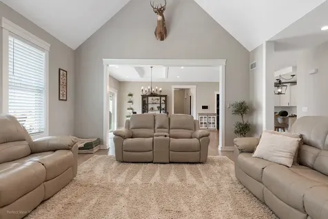 4457 East Minooka Road Minooka IL 60447