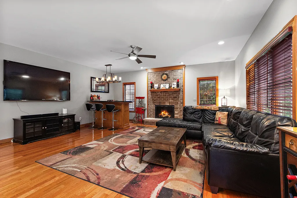209 Linden Oaks Lane New Lenox IL 60451