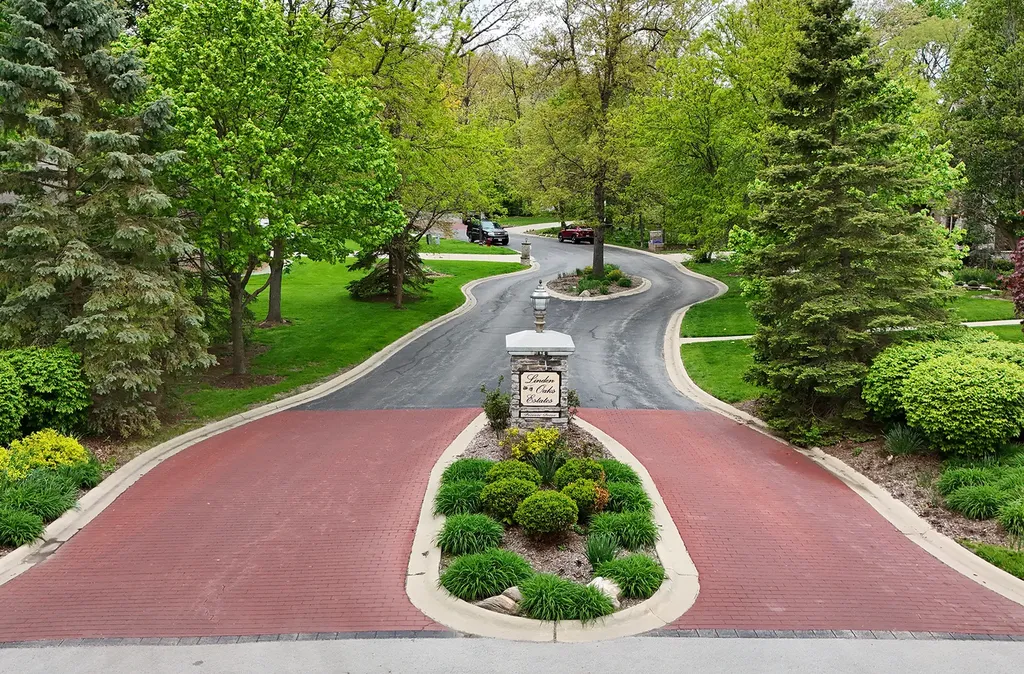 209 Linden Oaks Lane New Lenox IL 60451