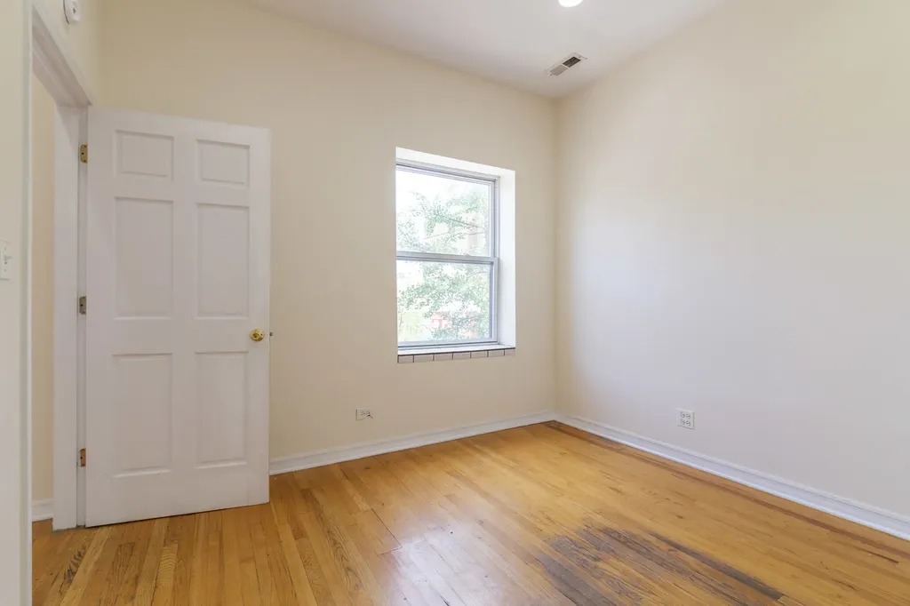 4754 North Lincoln Avenue Chicago IL 60625