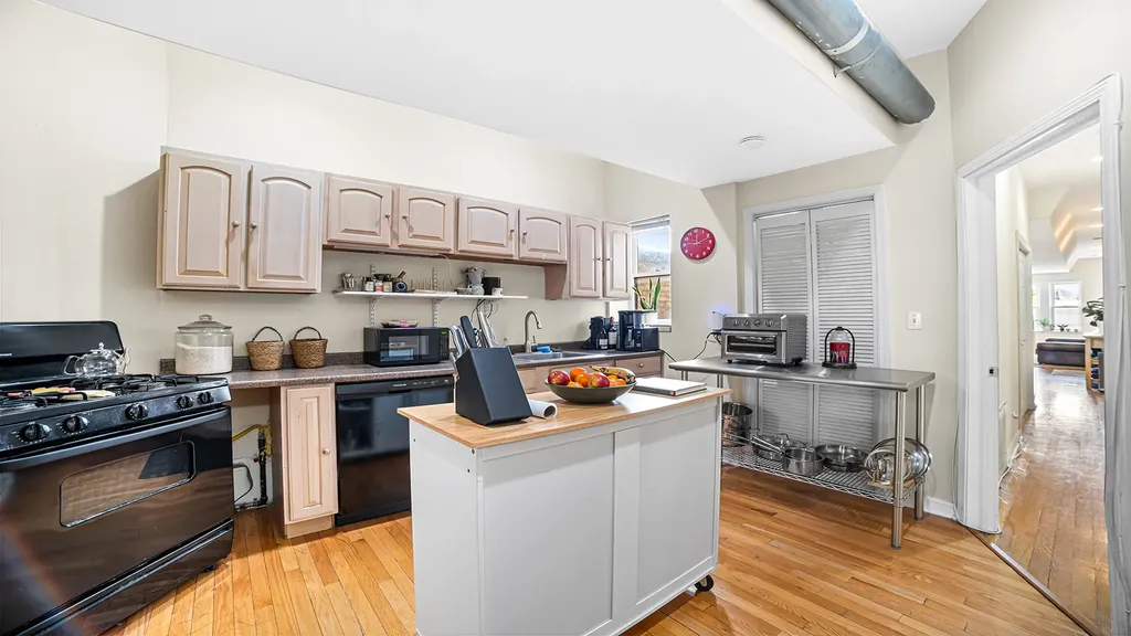 4754 North Lincoln Avenue Chicago IL 60625