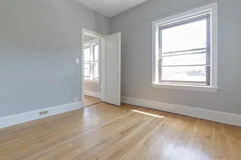 4754 North Lincoln Avenue Chicago IL 60625