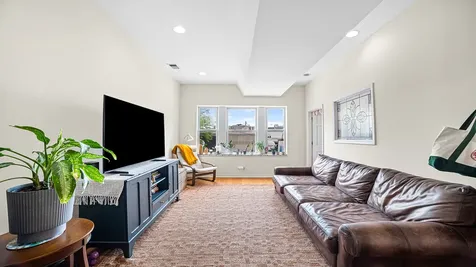 4754 North Lincoln Avenue Chicago IL 60625