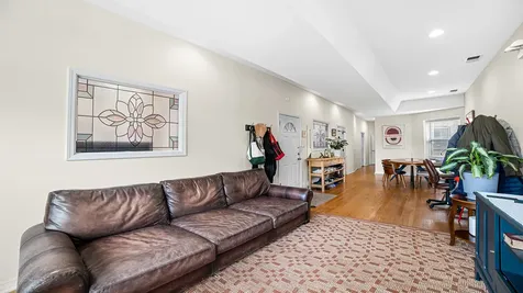 4754 North Lincoln Avenue Chicago IL 60625