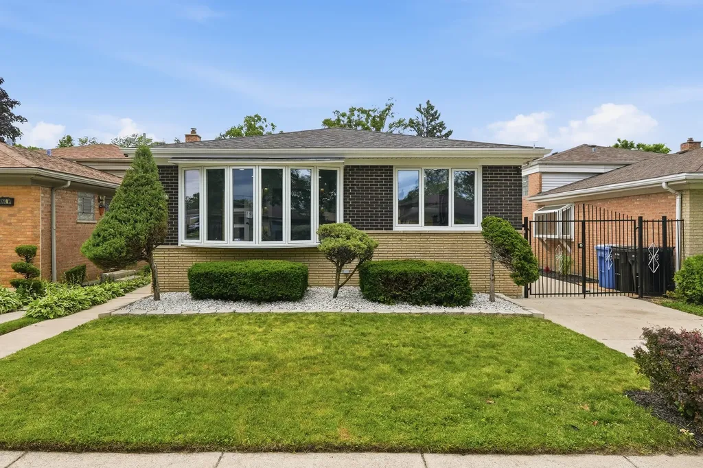 1056 West 107th Place Chicago IL 60643