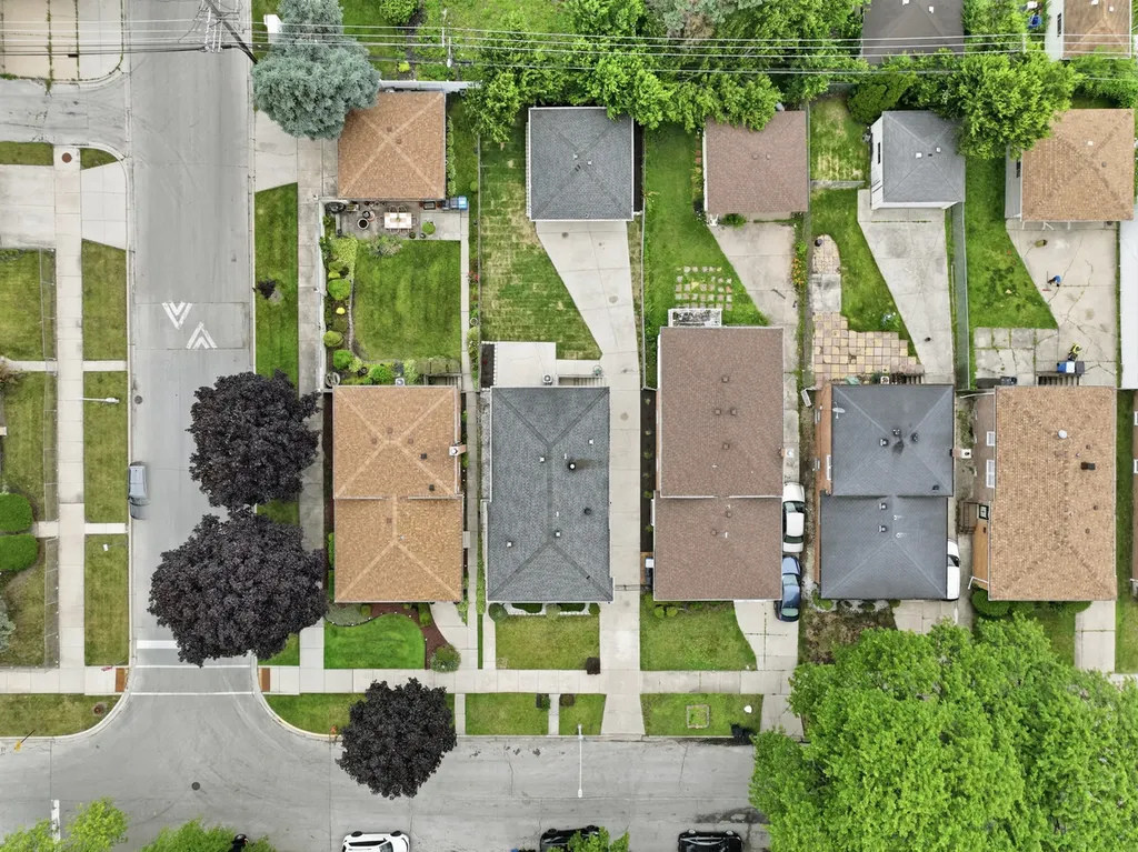 1056 West 107th Place Chicago IL 60643