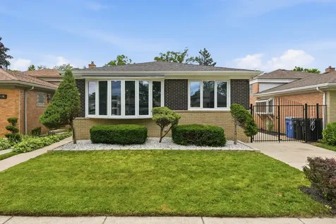 1056 West 107th Place Chicago IL 60643