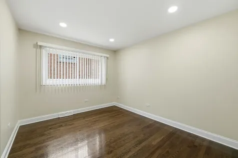 1056 West 107th Place Chicago IL 60643