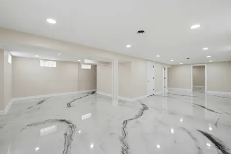 1056 West 107th Place Chicago IL 60643