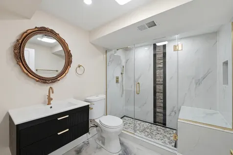 1056 West 107th Place Chicago IL 60643