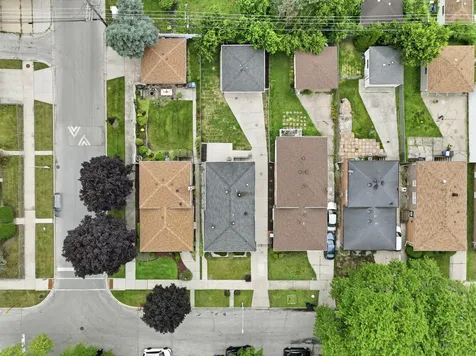 1056 West 107th Place Chicago IL 60643