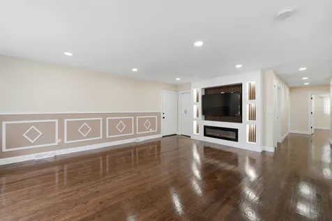 1056 West 107th Place Chicago IL 60643