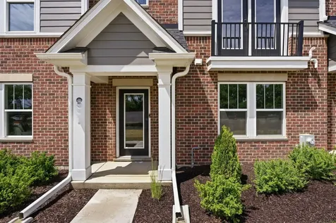 268 Warren Lane Schaumburg IL 60193