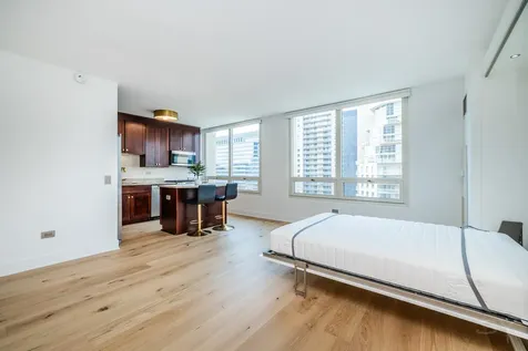 33 West Ontario Street Chicago IL 60654