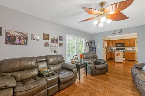 1898 Mcrae Lane Mundelein IL 60060