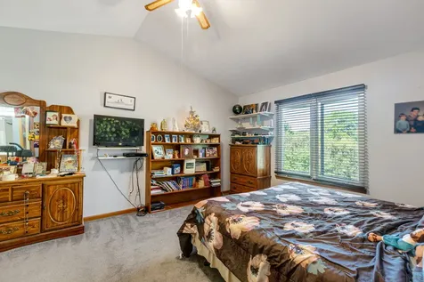 1898 Mcrae Lane Mundelein IL 60060
