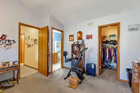 1898 Mcrae Lane Mundelein IL 60060