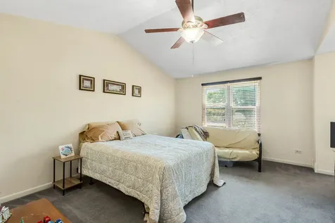 1898 Mcrae Lane Mundelein IL 60060