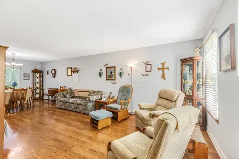 1898 Mcrae Lane Mundelein IL 60060