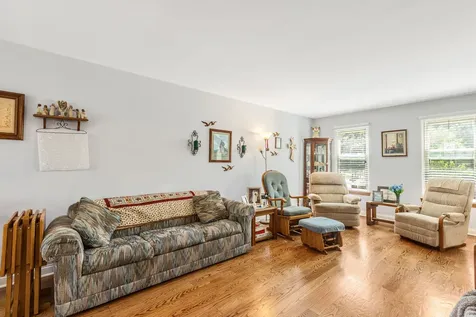 1898 Mcrae Lane Mundelein IL 60060