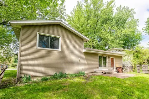 1716 Parklane Avenue Mchenry IL 60050