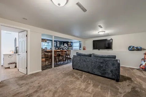 58 Woodview Lane Algonquin IL 60102
