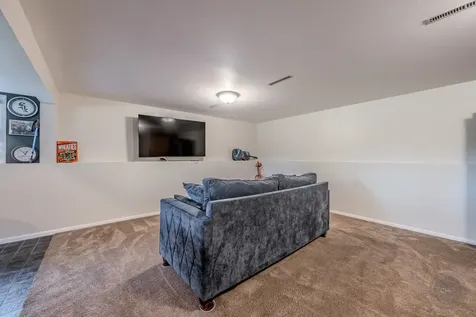 58 Woodview Lane Algonquin IL 60102