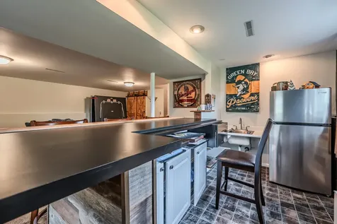 58 Woodview Lane Algonquin IL 60102