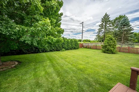 58 Woodview Lane Algonquin IL 60102