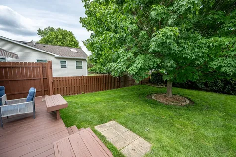 58 Woodview Lane Algonquin IL 60102