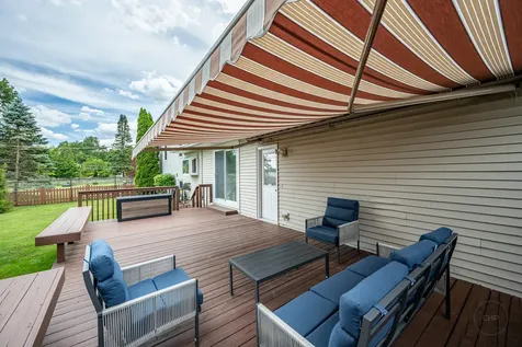 58 Woodview Lane Algonquin IL 60102