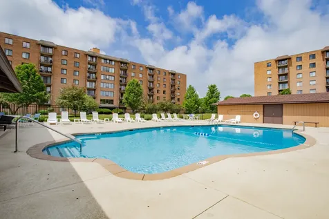 1717 West Crystal Lane Mount Prospect IL 60056