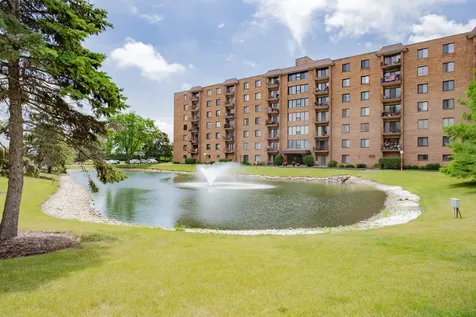 1717 West Crystal Lane Mount Prospect IL 60056