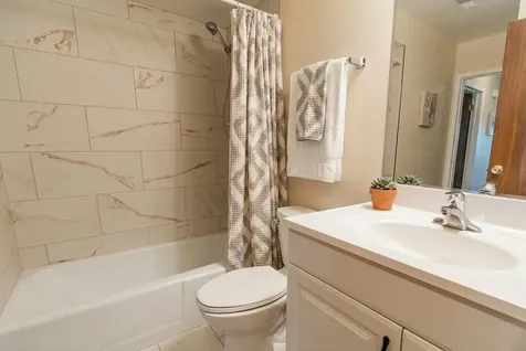 1717 West Crystal Lane Mount Prospect IL 60056
