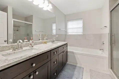 3074 Renard Lane St. Charles IL 60175