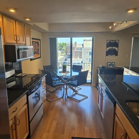 828 Graceland Avenue Des Plaines IL 60016