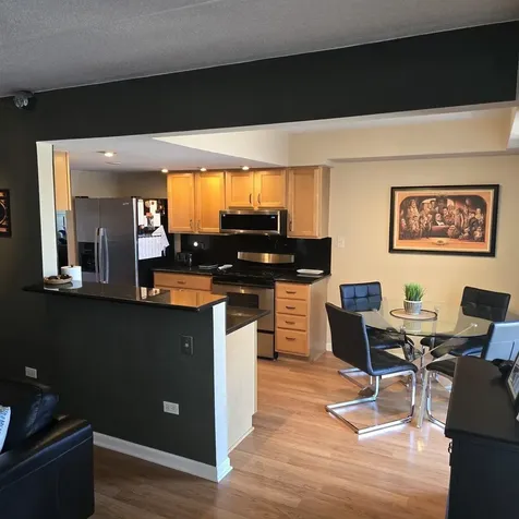 828 Graceland Avenue Des Plaines IL 60016