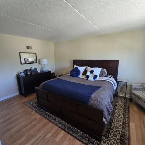 828 Graceland Avenue Des Plaines IL 60016
